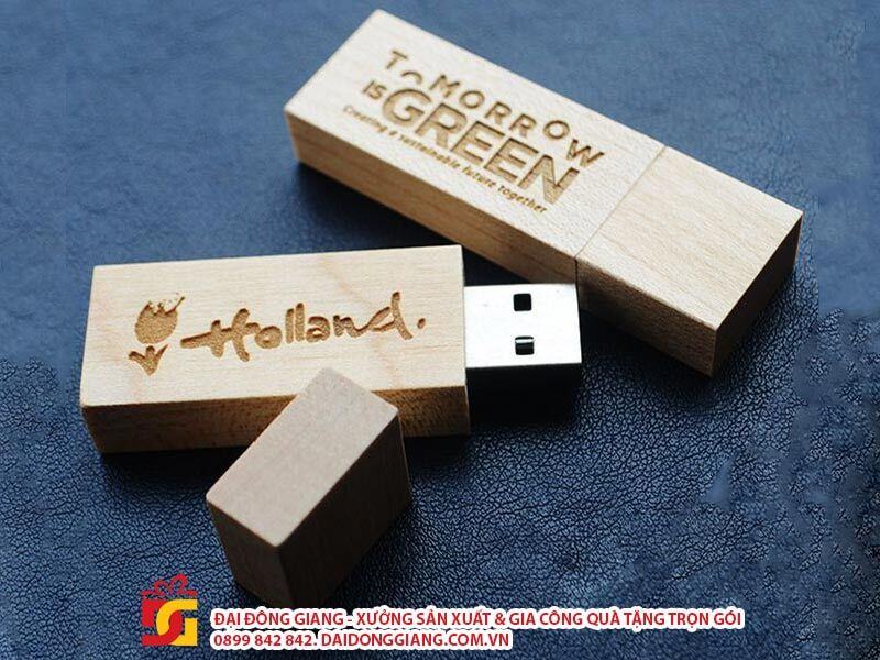 Bộ USB bằng gỗ cao cấp - Quà tặng doanh nghiệp cao cấp